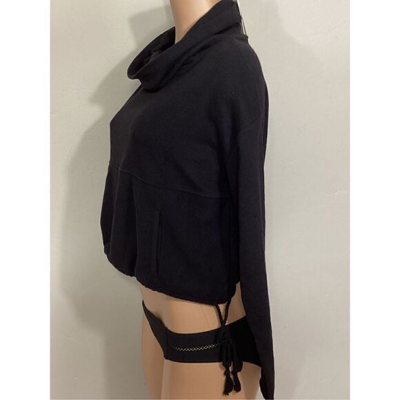 New. L*SPACE cropped sweatshirt. Retails $129. Small - Picture 10 of 13